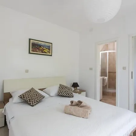 Maria Kolocep - Two Bedroom With Terrace And Garden View Apartman Kolocep Island