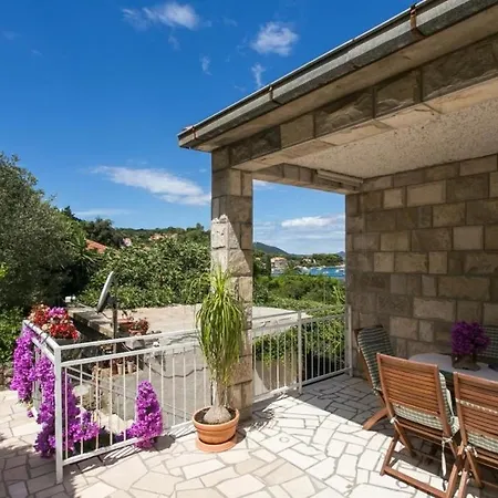 Apartman Maria Kolocep - Two Bedroom With Terrace And Garden View